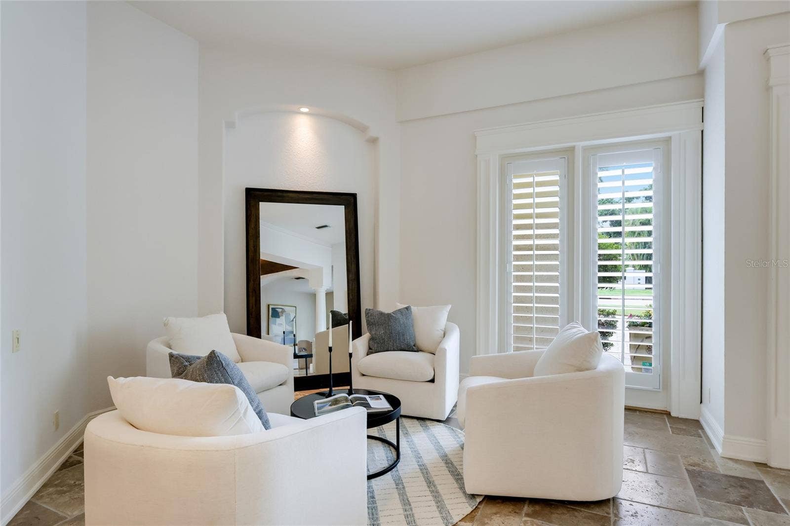 4946 BRYWILL CIRCLE, Sarasota, FL 34234 4946 BRYWILL CIRCLE, Sarasota, FL 34234