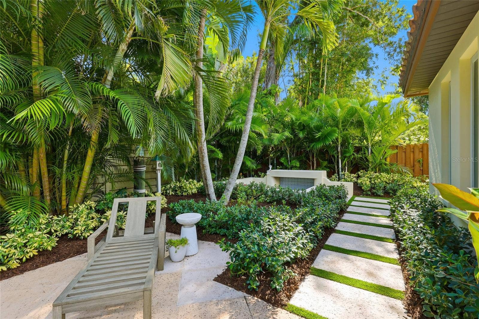4946 BRYWILL CIRCLE, Sarasota, FL 34234 4946 BRYWILL CIRCLE, Sarasota, FL 34234