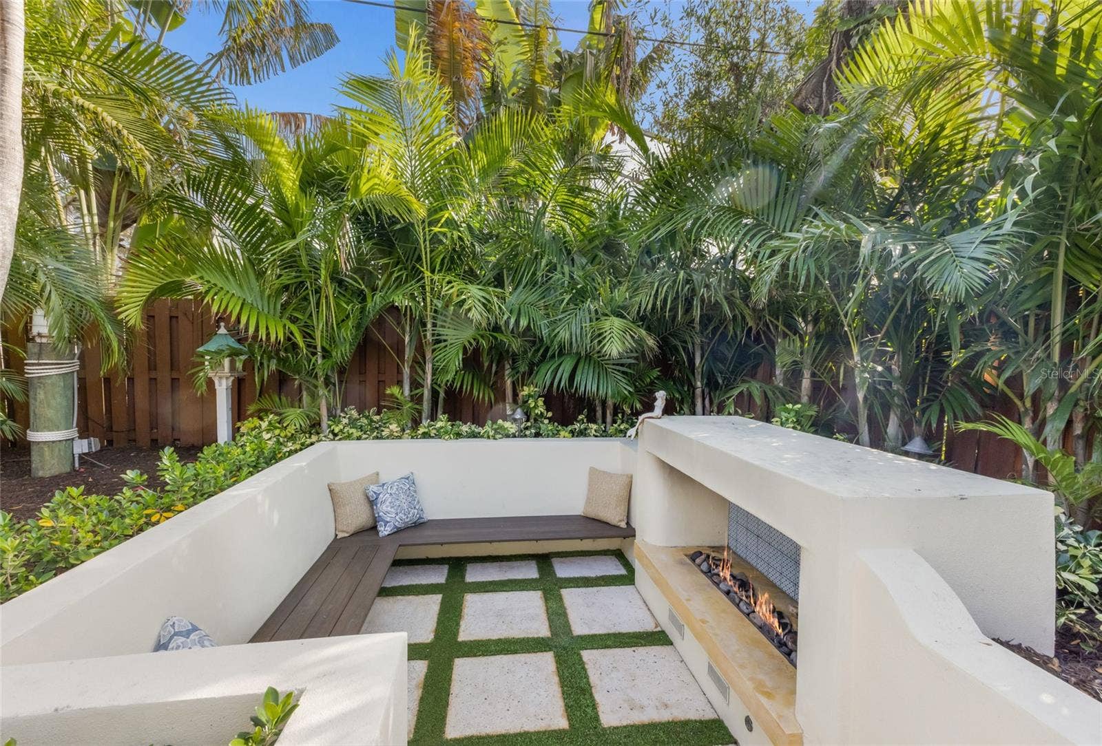 4946 BRYWILL CIRCLE, Sarasota, FL 34234 4946 BRYWILL CIRCLE, Sarasota, FL 34234