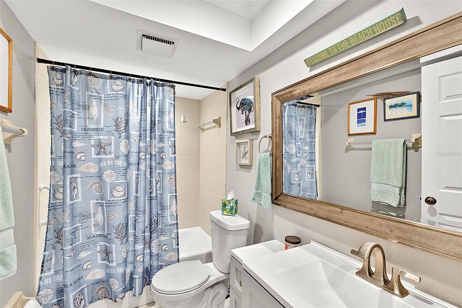 7143 WOOD CREEK DRIVE, #203, Sarasota, FL 34231 7143 WOOD CREEK DRIVE, #203, Sarasota, FL 34231