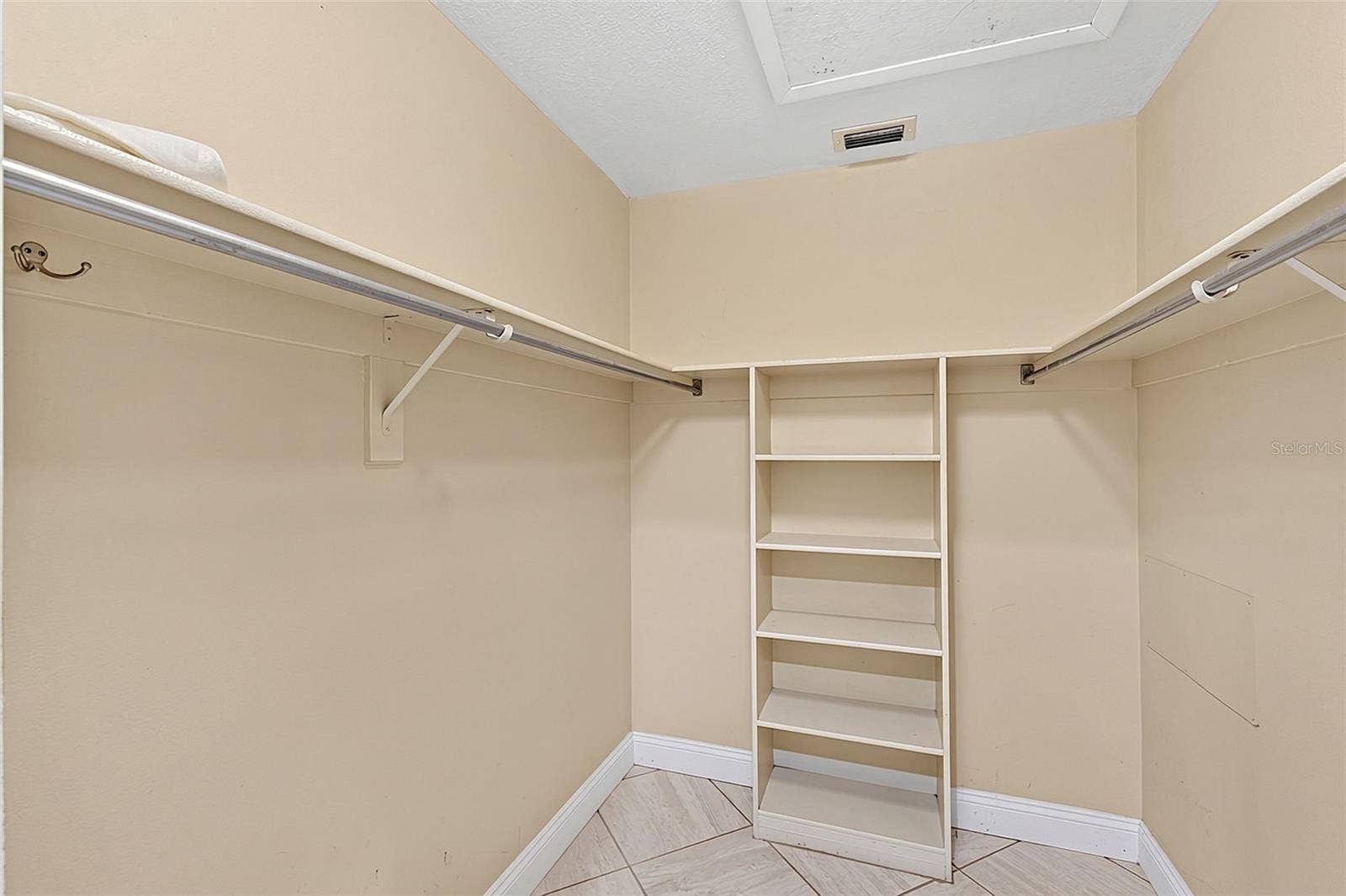 7143 WOOD CREEK DRIVE, #203, Sarasota, FL 34231 7143 WOOD CREEK DRIVE, #203, Sarasota, FL 34231