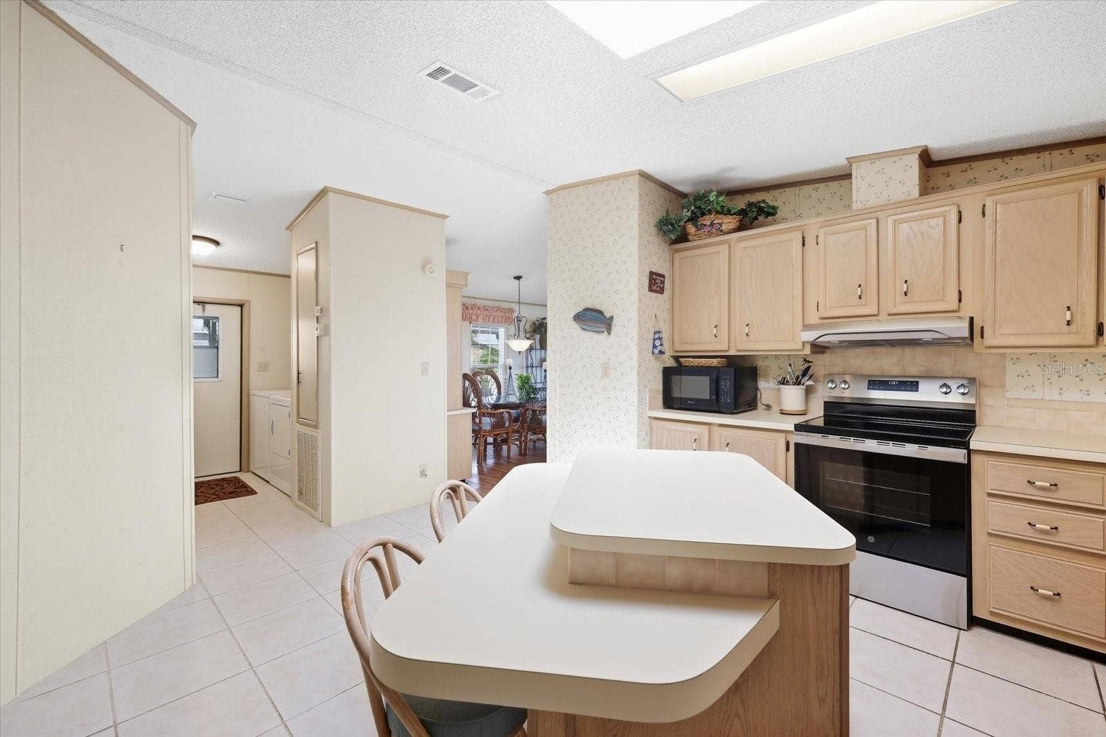 609 IGLESIA DRIVE, North Port, FL 34287 609 IGLESIA DRIVE, North Port, FL 34287