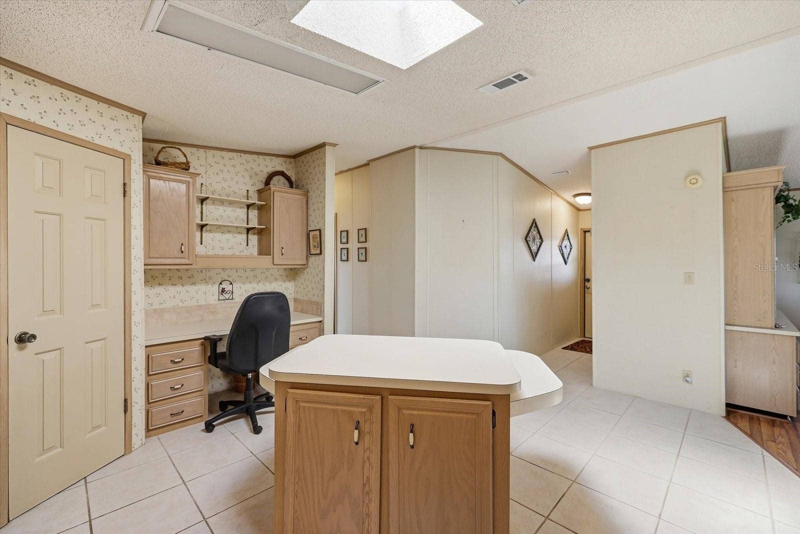 609 IGLESIA DRIVE, North Port, FL 34287 609 IGLESIA DRIVE, North Port, FL 34287