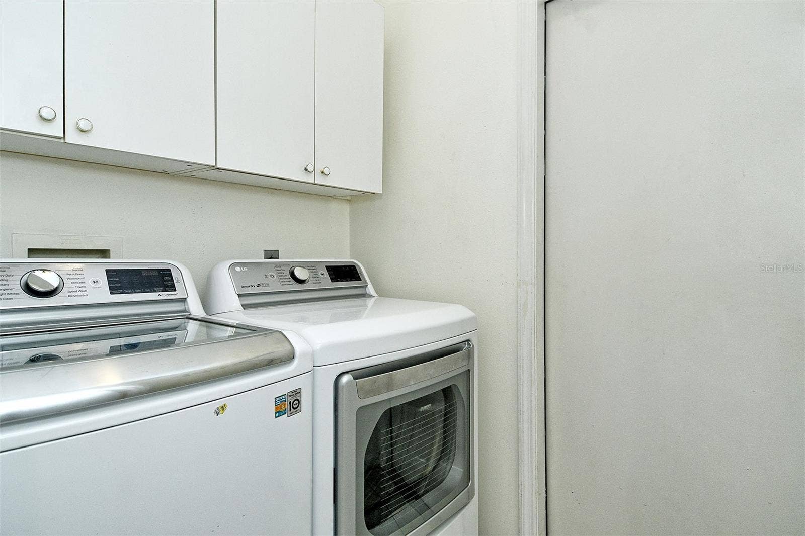4951 CHASE OAKS DRIVE, Sarasota, FL 34241 Laundry