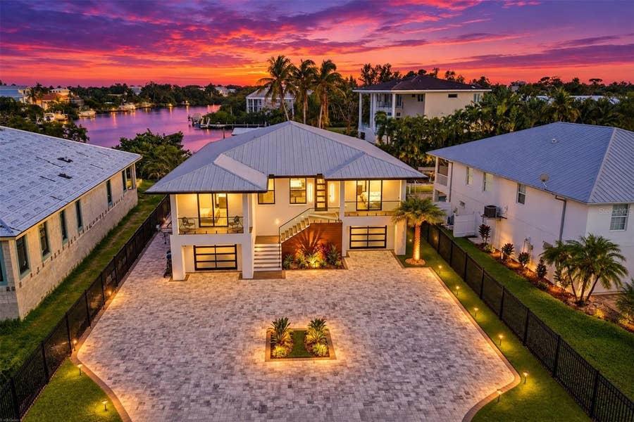 Property photo for 3920 ROBERTS POINT ROAD, Sarasota, FL