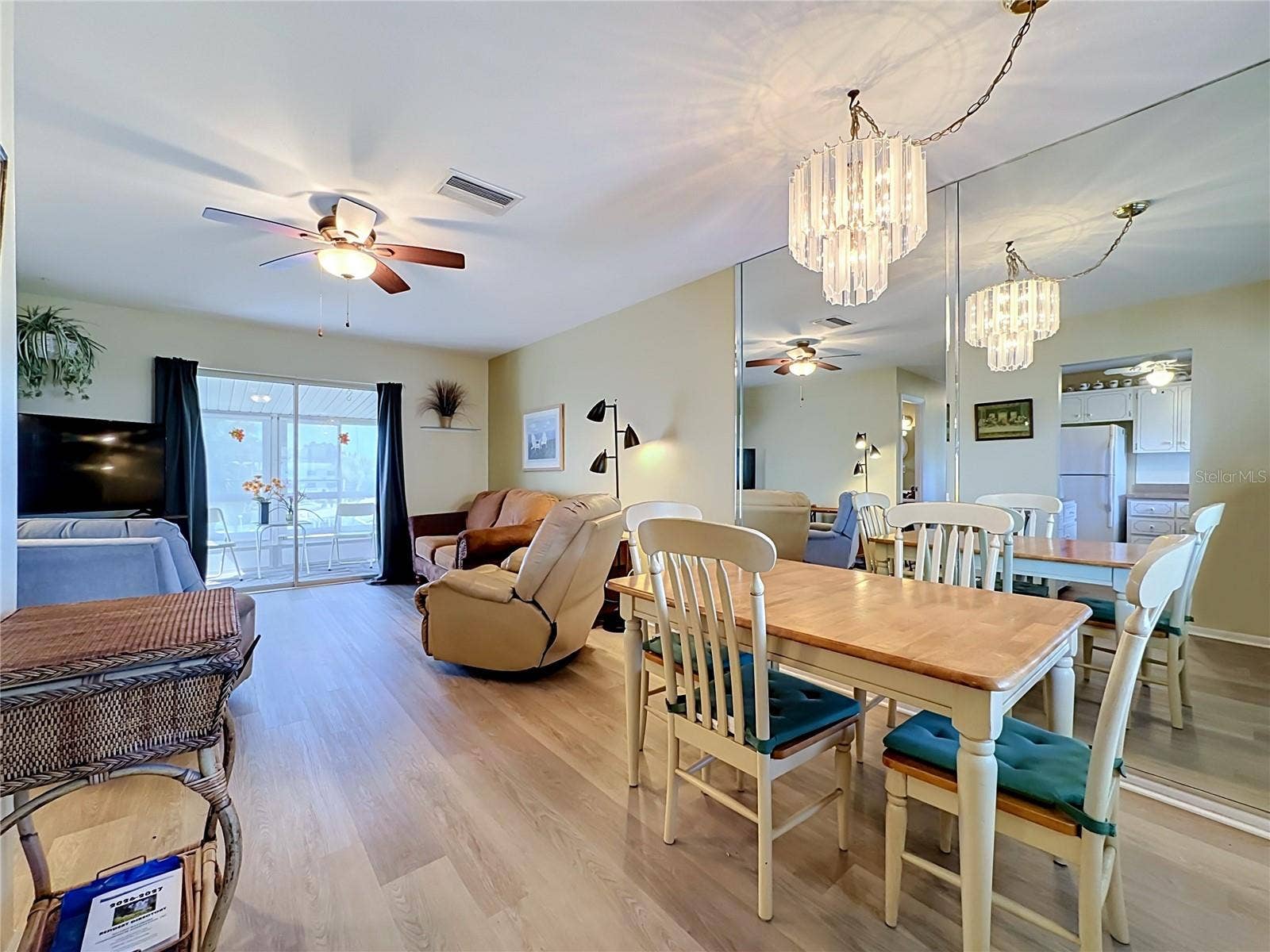 5898 17TH STREET W, #C31, Bradenton, FL 34207 Living Room and Dinning Area Combo