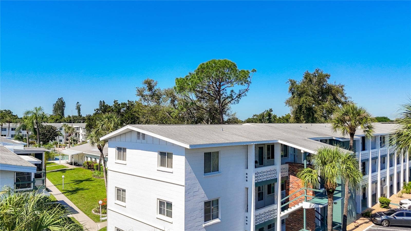 5898 17TH STREET W, #C31, Bradenton, FL 34207 Desirable Top Floor Corner Unit