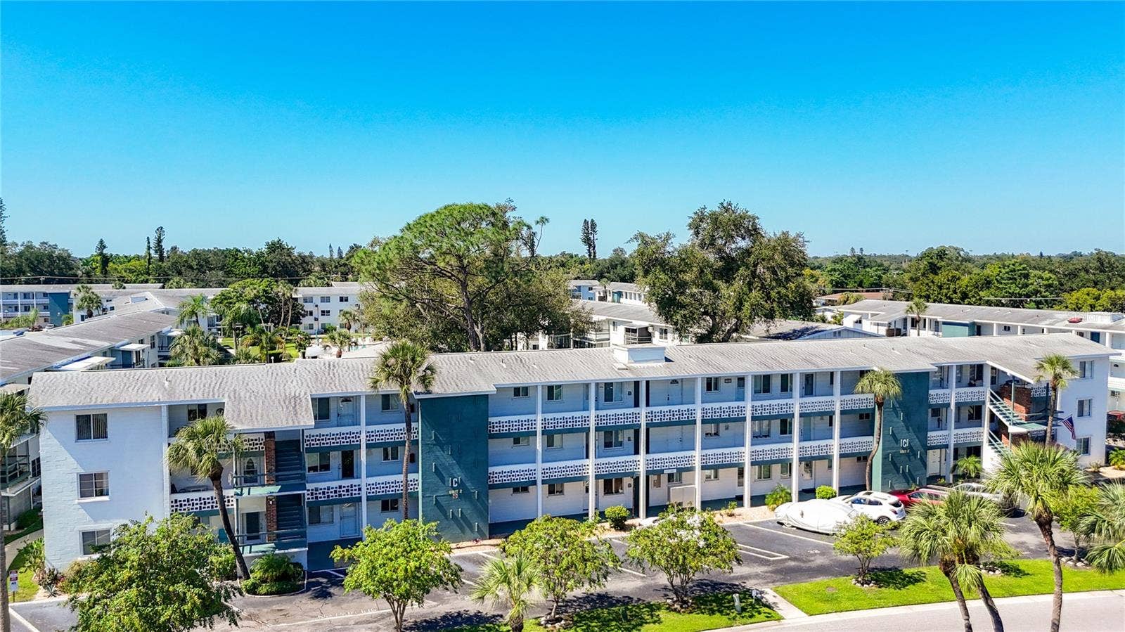 5898 17TH STREET W, #C31, Bradenton, FL 34207 Desirable Top Floor Corner Unit