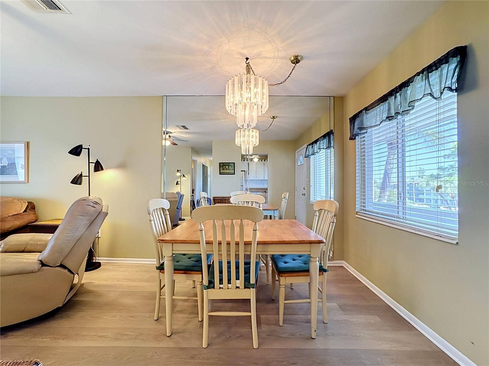 5898 17TH STREET W, #C31, Bradenton, FL 34207 Dinning Room