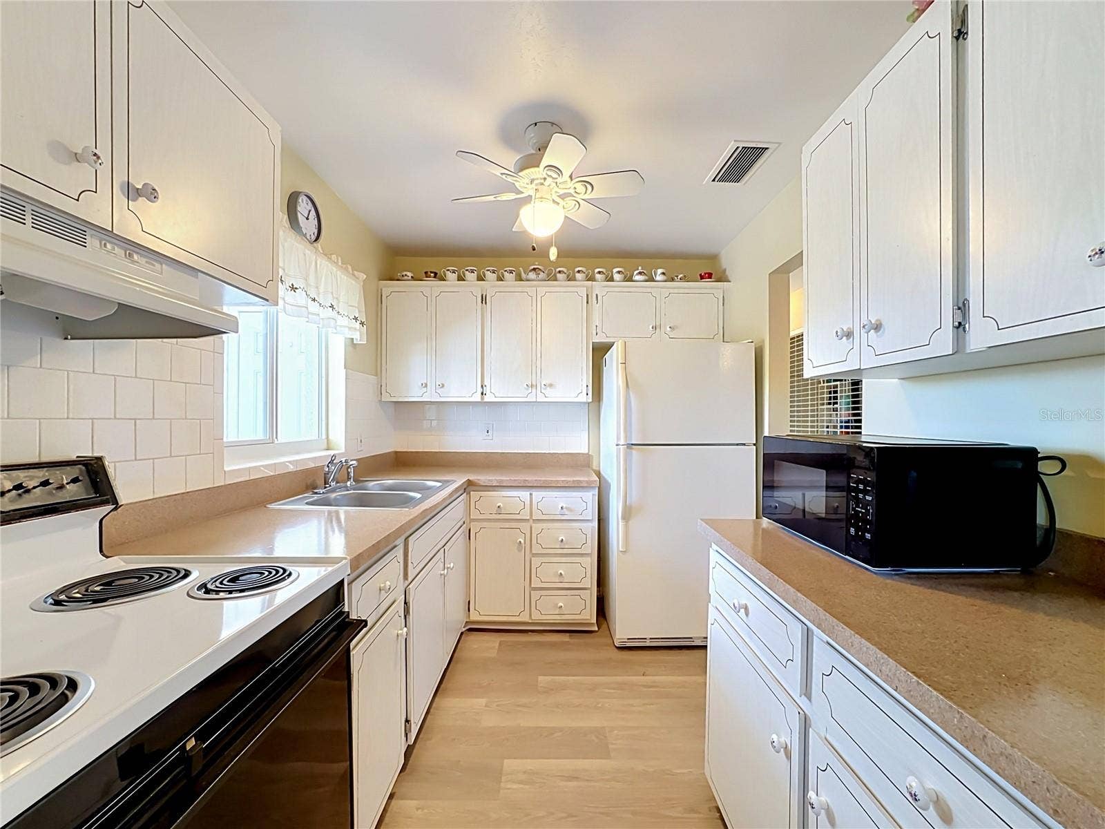 5898 17TH STREET W, #C31, Bradenton, FL 34207 Galley Kitchen