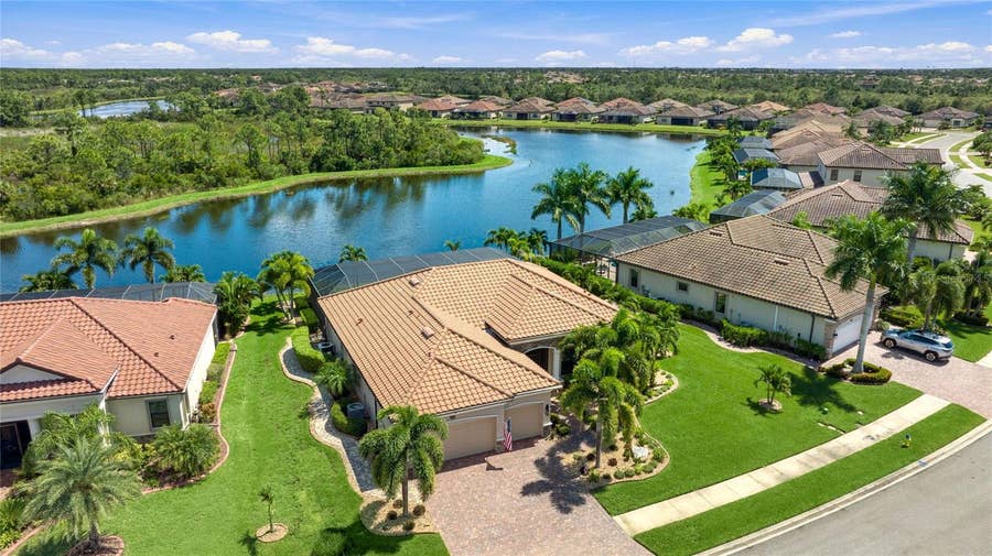 Property photo for 20734 VALPRATO CT, Venice, FL