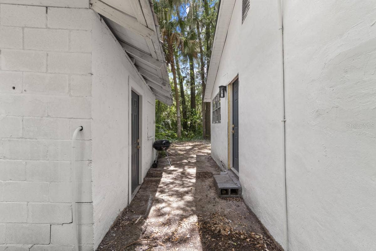 1118 NW 7TH AVENUE, Ocala, FL 34475
