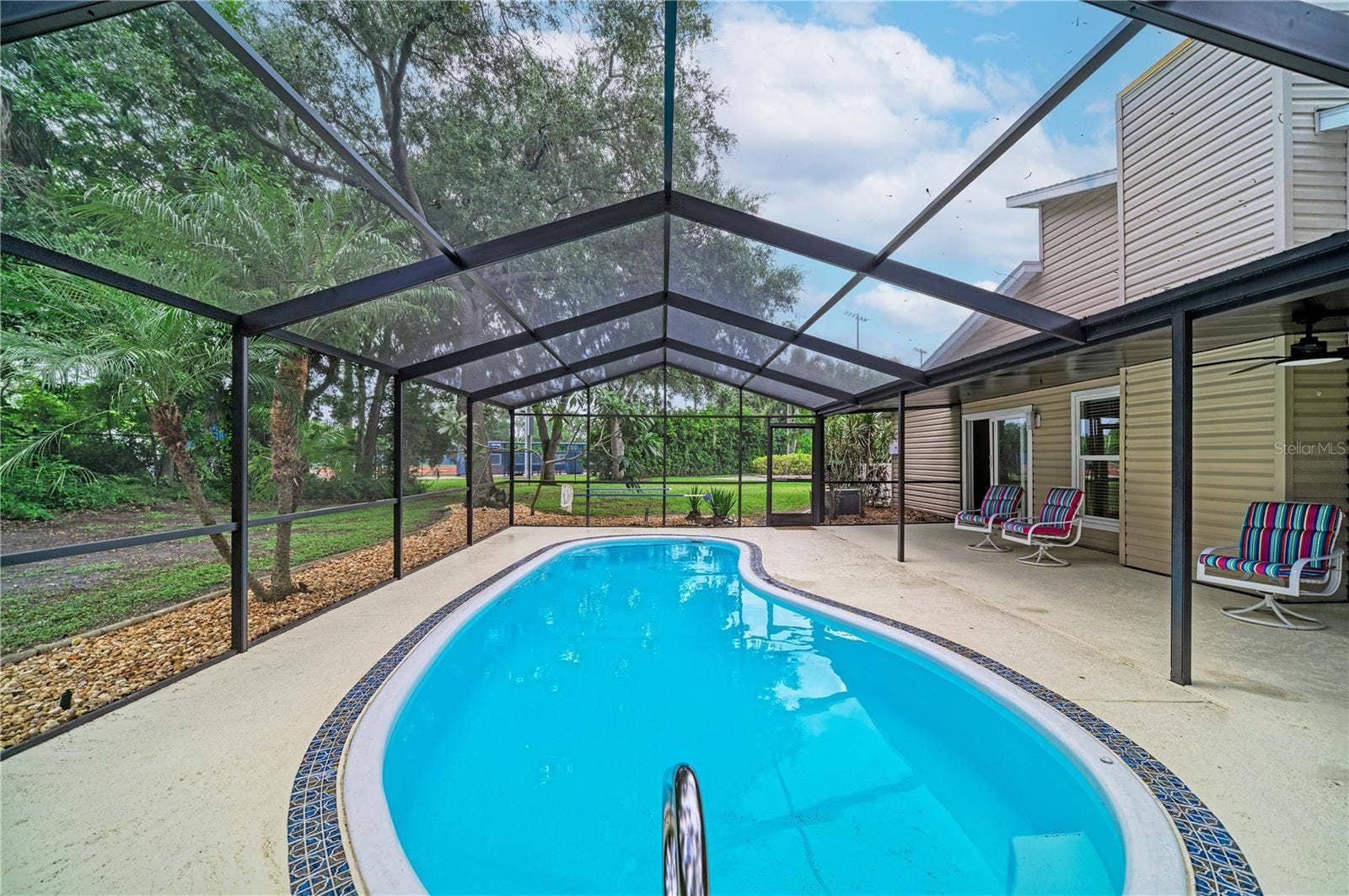 Caged Pool 05
