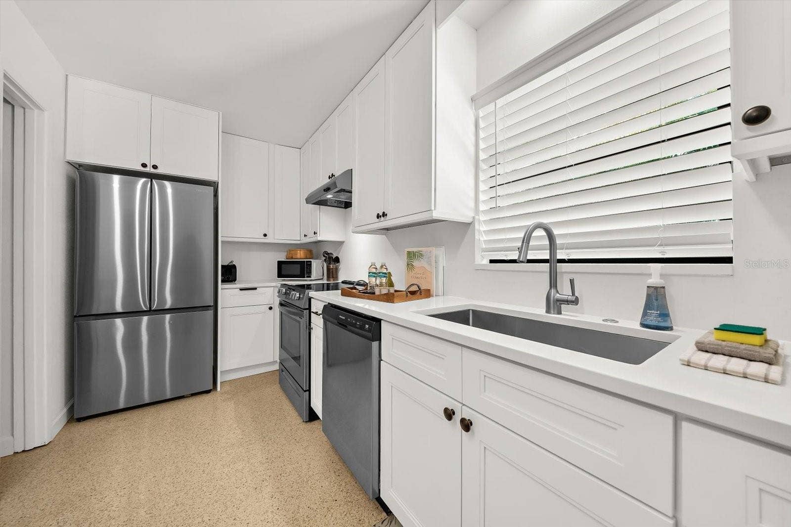 400 75TH STREET, Holmes Beach, FL 34217 400 75TH STREET, Holmes Beach, FL 34217