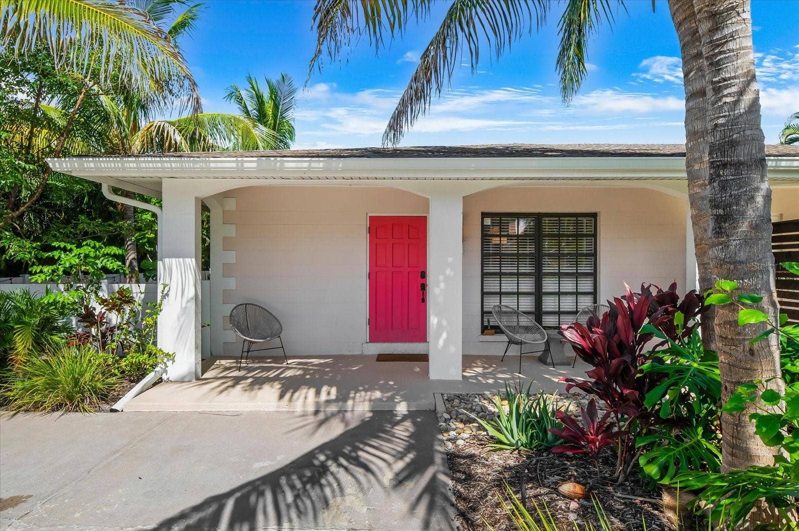 400 75TH STREET, Holmes Beach, FL 34217 400 75th St - Front Door - West Unit