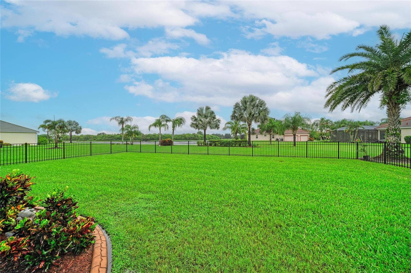 519 147TH COURT NE, Bradenton, FL 34212 519 147TH COURT NE, Bradenton, FL 34212