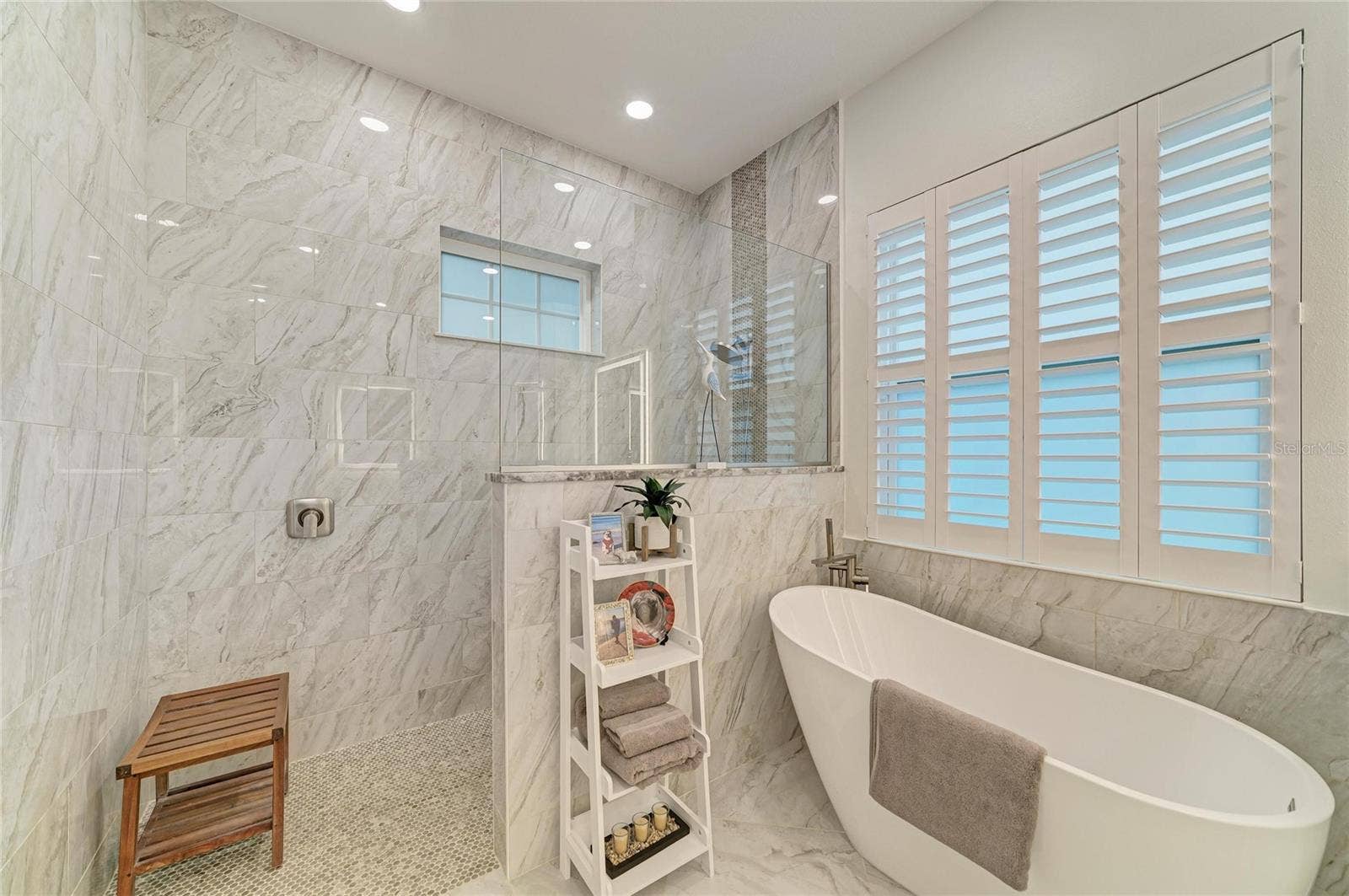 519 147TH COURT NE, Bradenton, FL 34212 519 147TH COURT NE, Bradenton, FL 34212