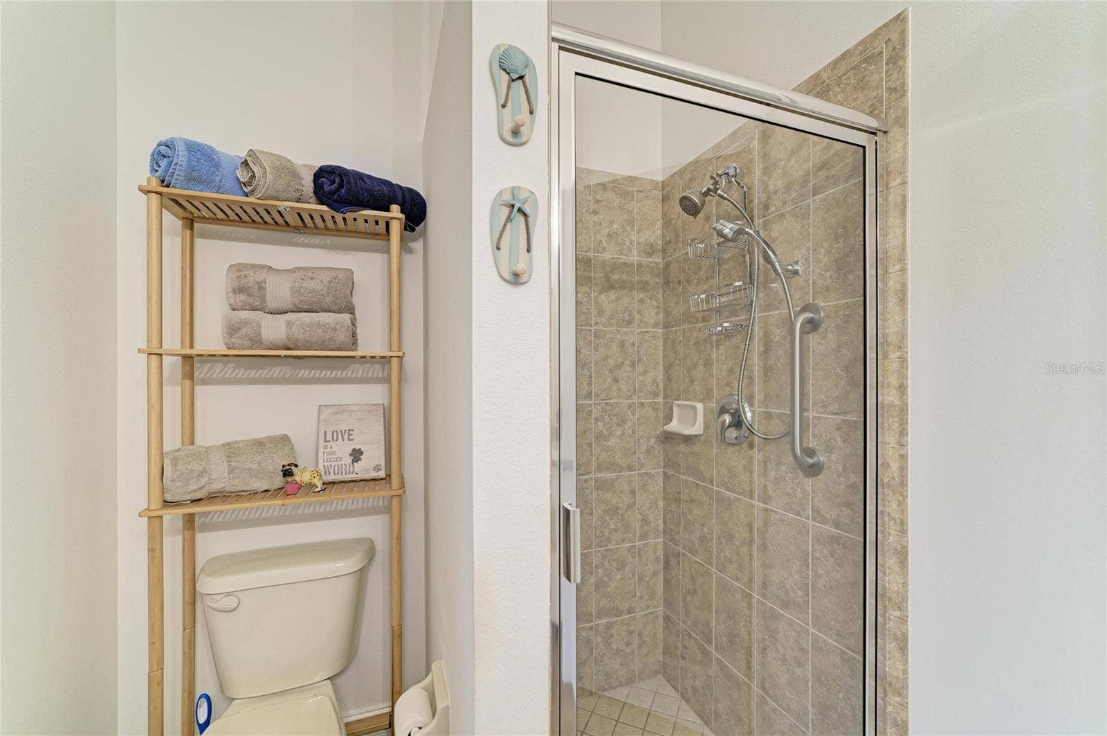 519 147TH COURT NE, Bradenton, FL 34212 519 147TH COURT NE, Bradenton, FL 34212