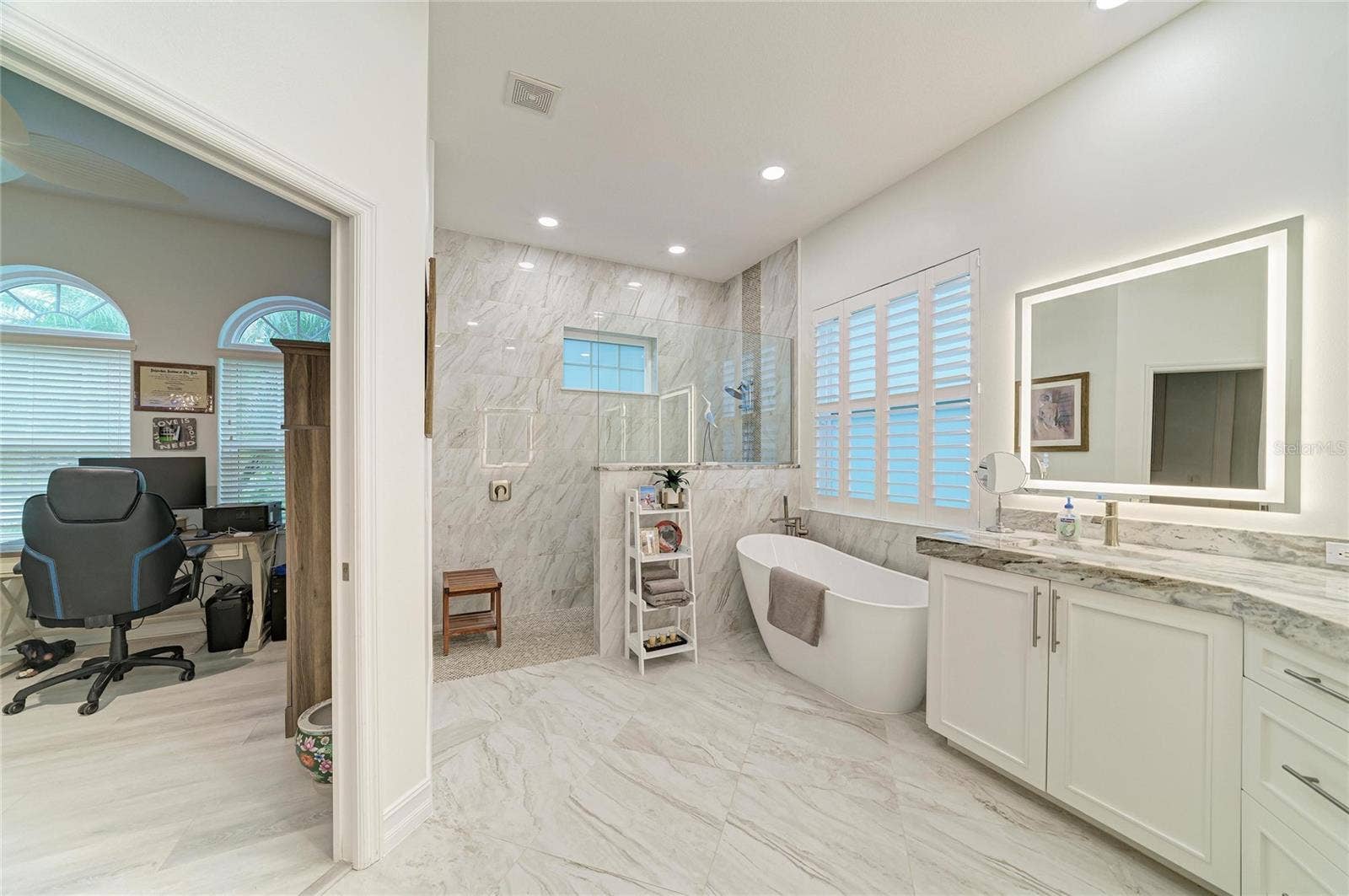 519 147TH COURT NE, Bradenton, FL 34212 519 147TH COURT NE, Bradenton, FL 34212