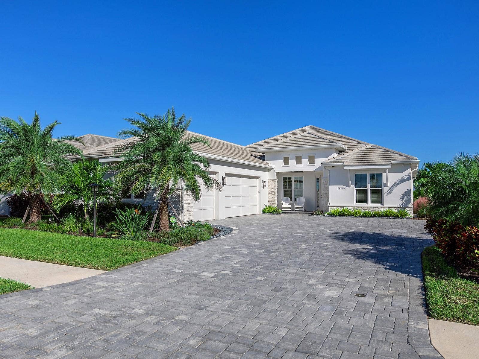 7959 WATERBEND TRAIL, Sarasota, FL 34240 3-car air-conditioned garage