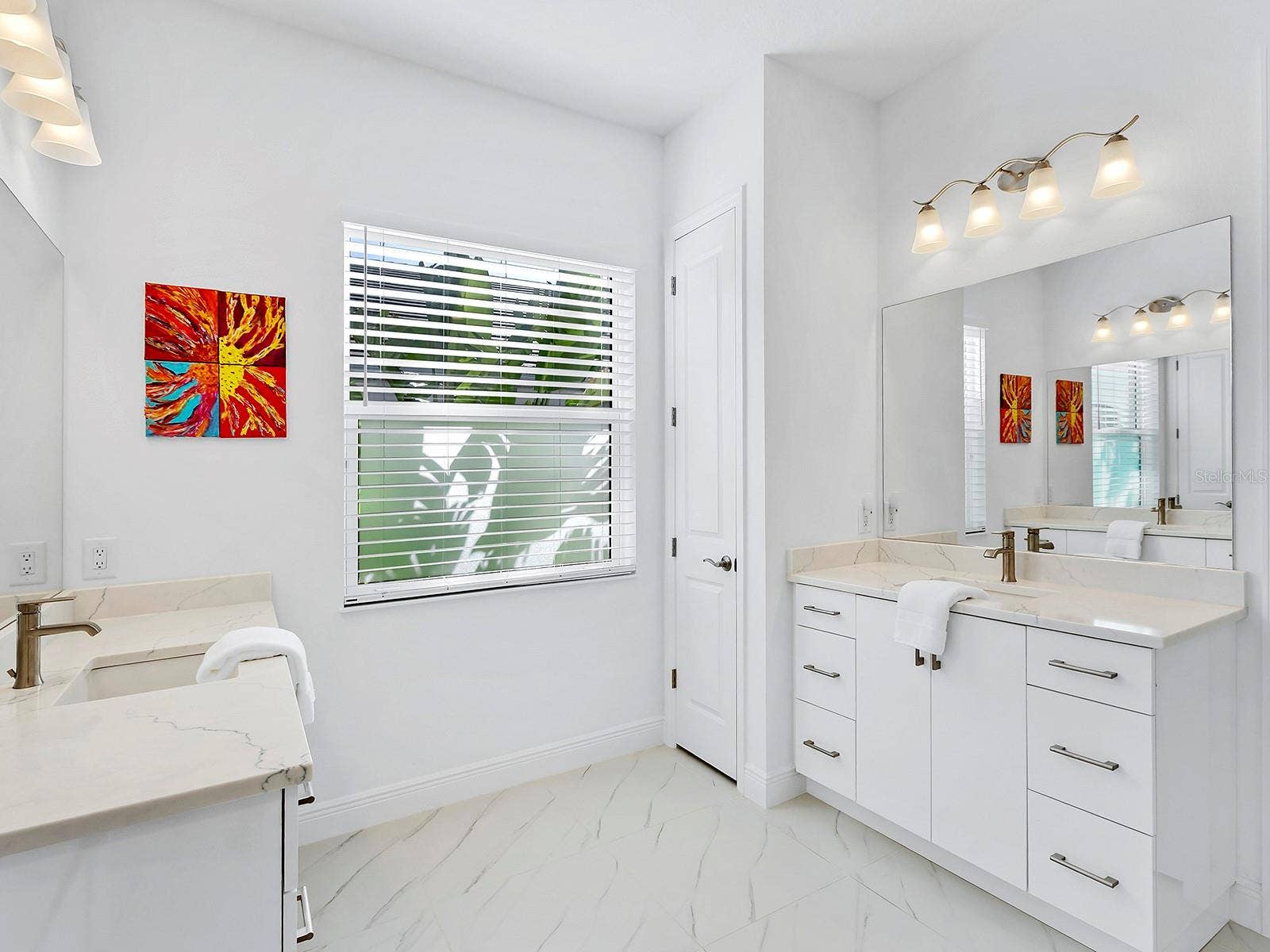 7959 WATERBEND TRAIL, Sarasota, FL 34240 Dual vanities with quartz counters