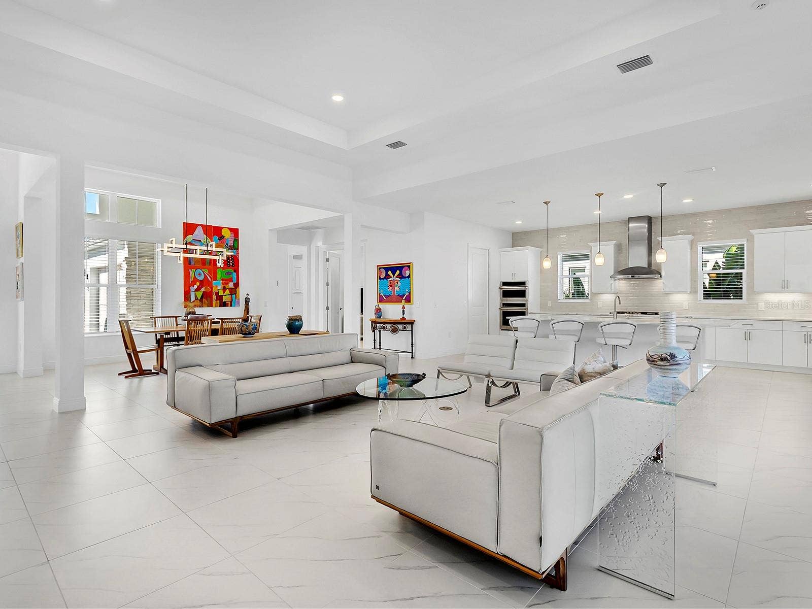 7959 WATERBEND TRAIL, Sarasota, FL 34240 Neutral white interior design