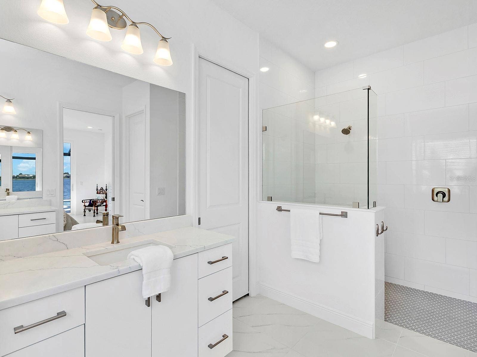 7959 WATERBEND TRAIL, Sarasota, FL 34240 Large walk-in shower