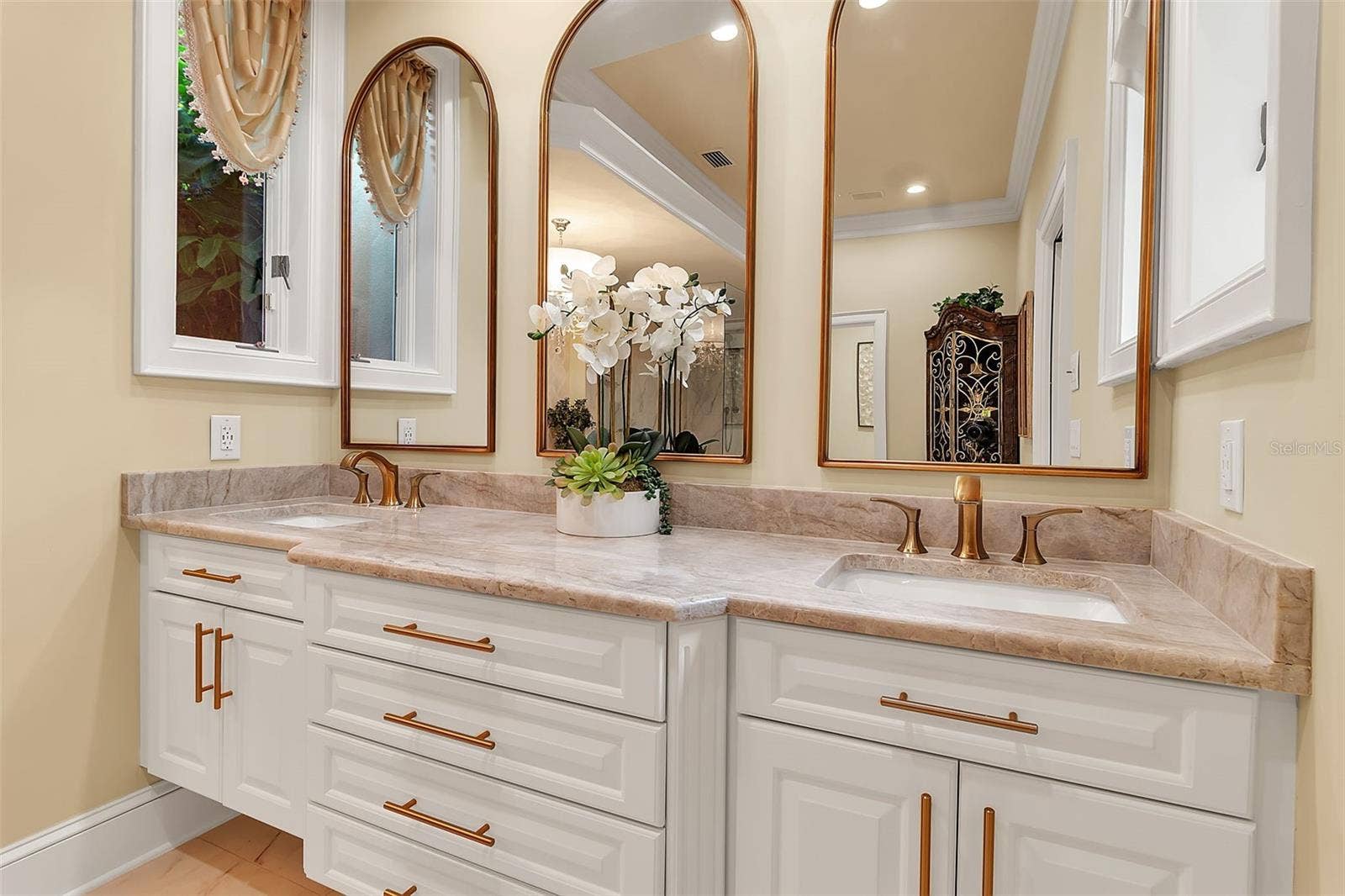 422 BLUE GARDEN LANE, Osprey, FL 34229 422 BLUE GARDEN LANE, Osprey, FL 34229