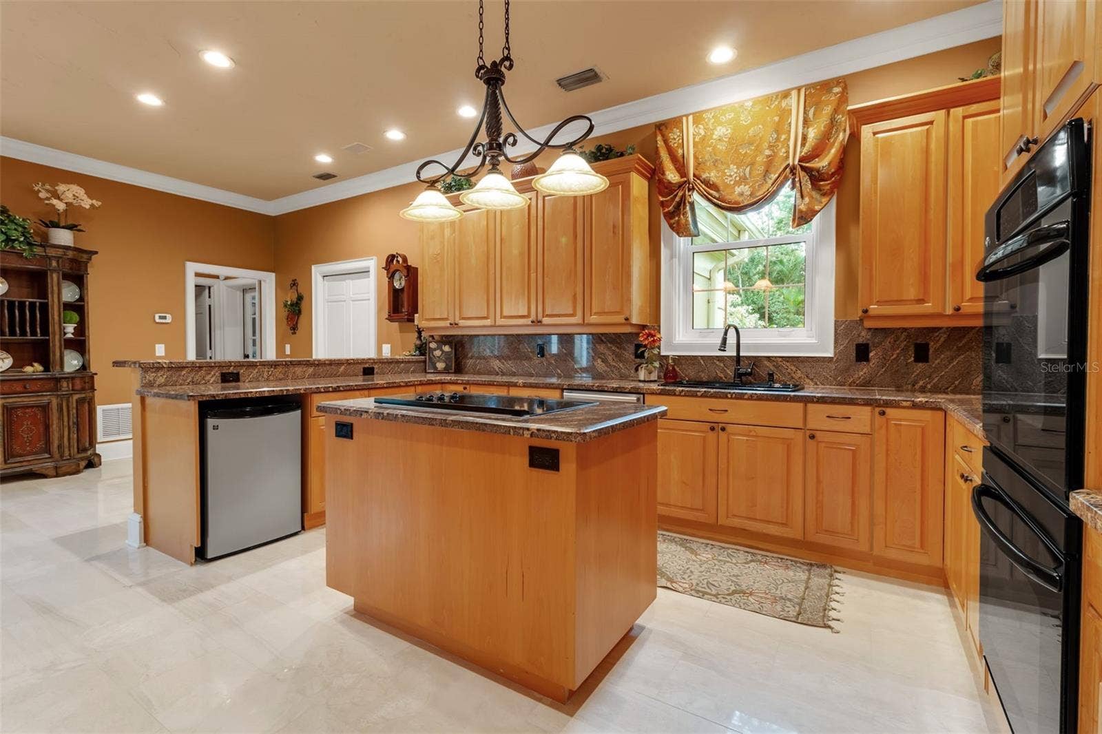 422 BLUE GARDEN LANE, Osprey, FL 34229 422 BLUE GARDEN LANE, Osprey, FL 34229