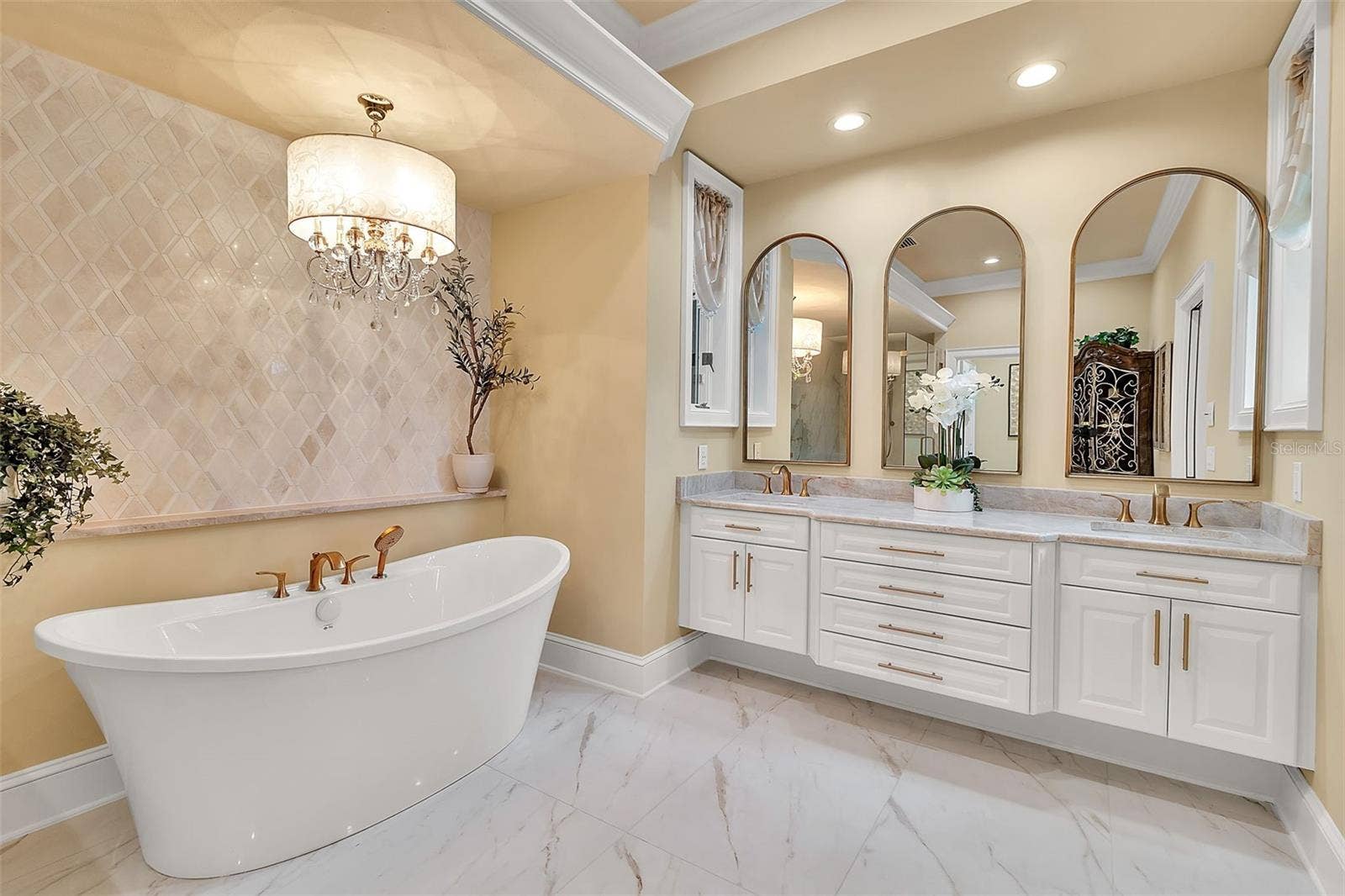 422 BLUE GARDEN LANE, Osprey, FL 34229 422 BLUE GARDEN LANE, Osprey, FL 34229