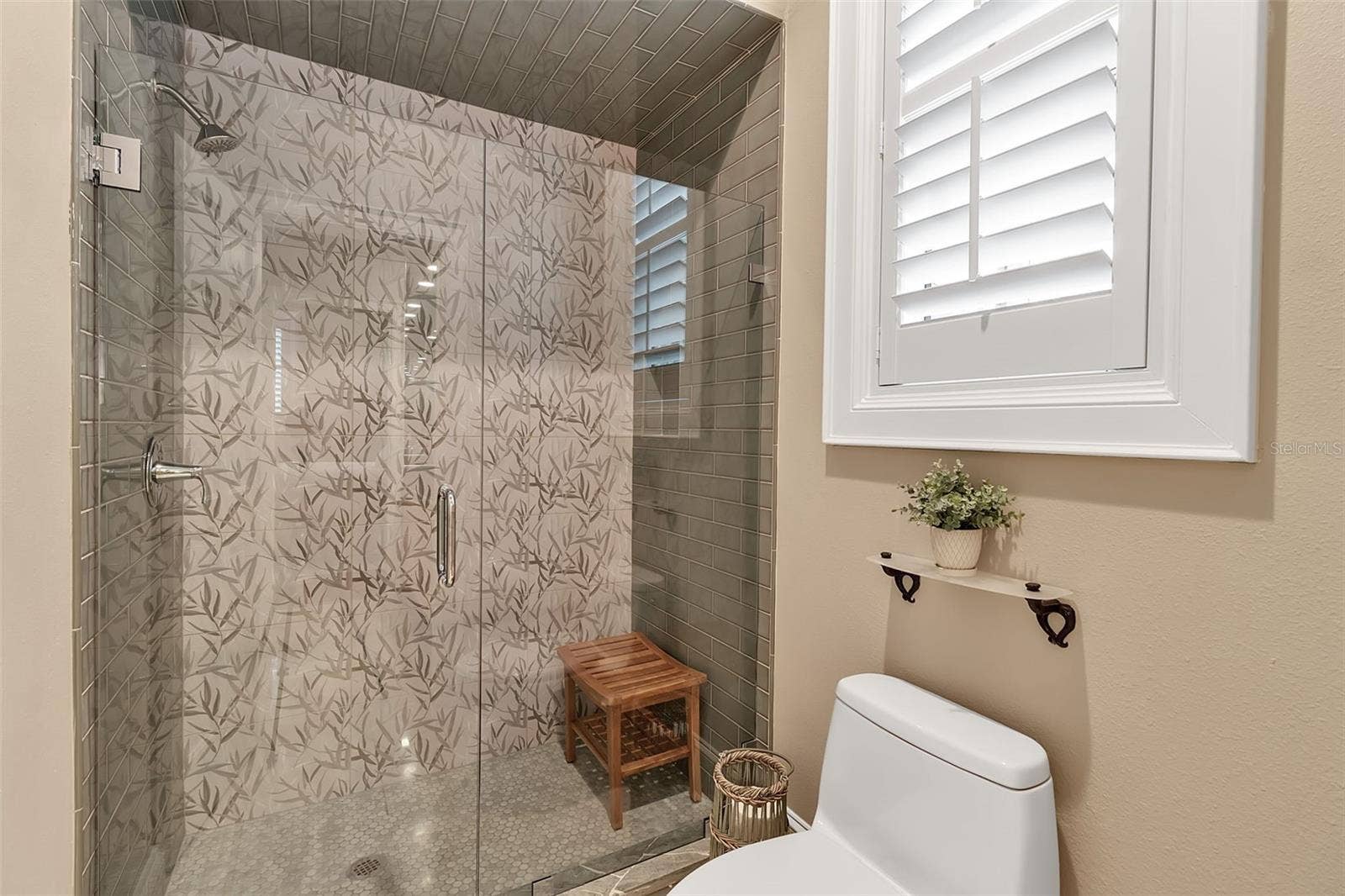 422 BLUE GARDEN LANE, Osprey, FL 34229 422 BLUE GARDEN LANE, Osprey, FL 34229