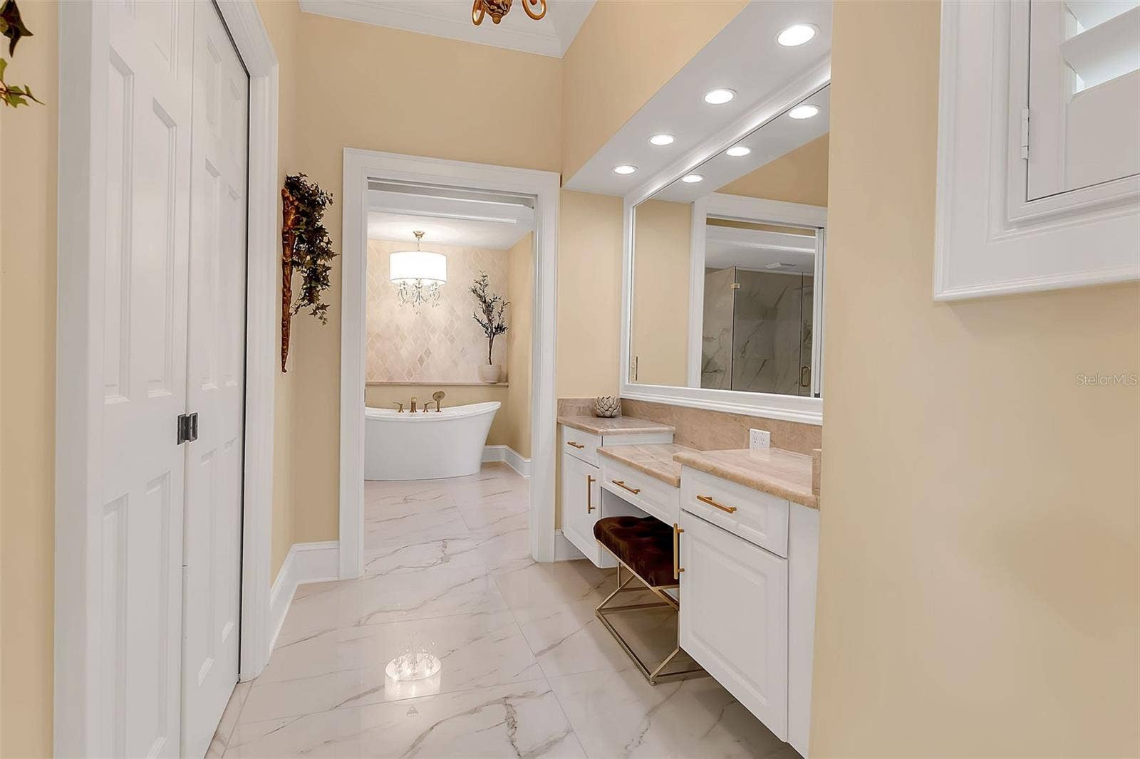 422 BLUE GARDEN LANE, Osprey, FL 34229 422 BLUE GARDEN LANE, Osprey, FL 34229