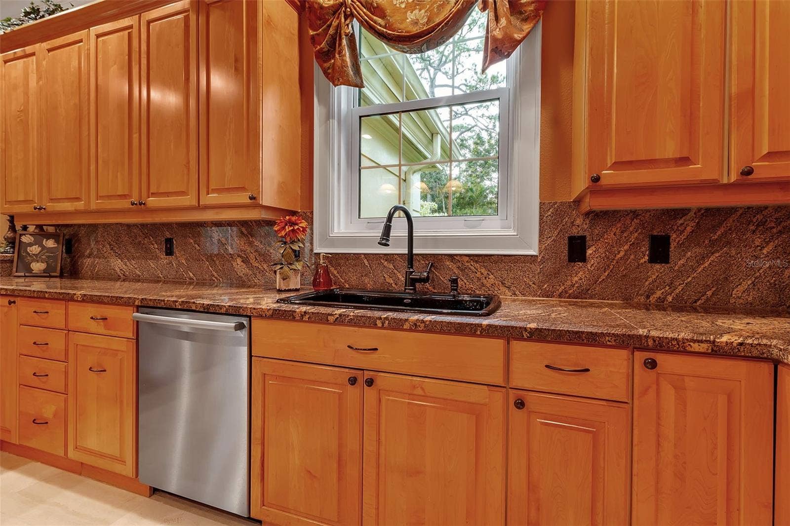 422 BLUE GARDEN LANE, Osprey, FL 34229 422 BLUE GARDEN LANE, Osprey, FL 34229