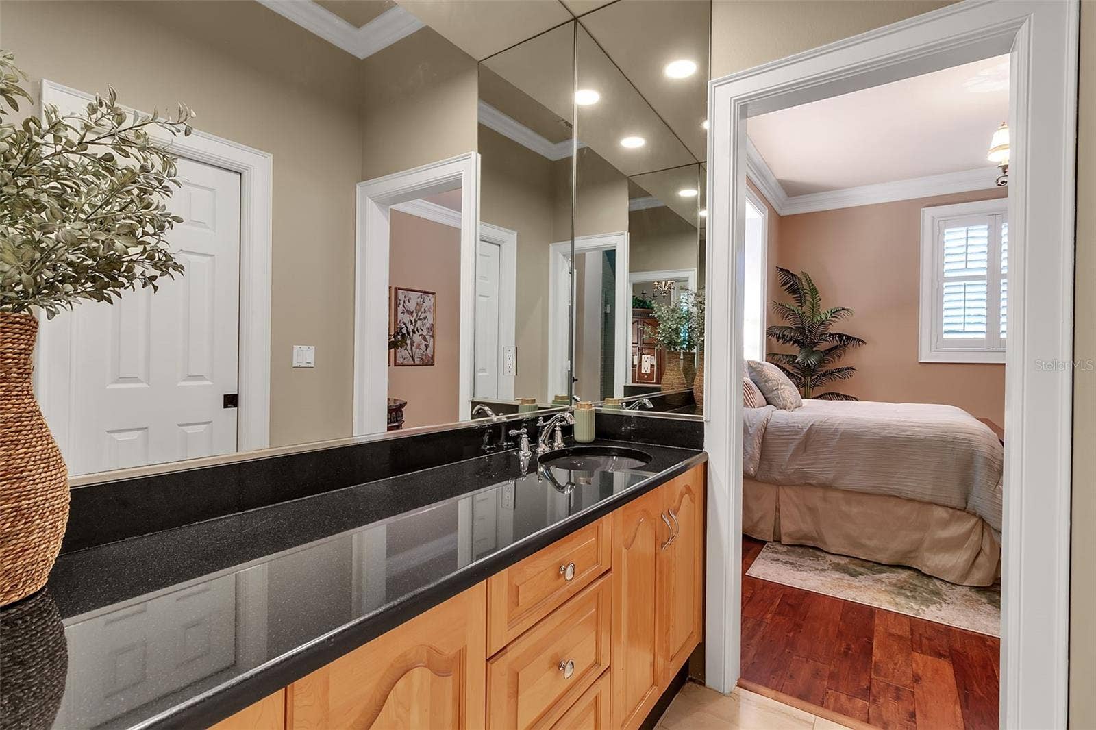 422 BLUE GARDEN LANE, Osprey, FL 34229 422 BLUE GARDEN LANE, Osprey, FL 34229
