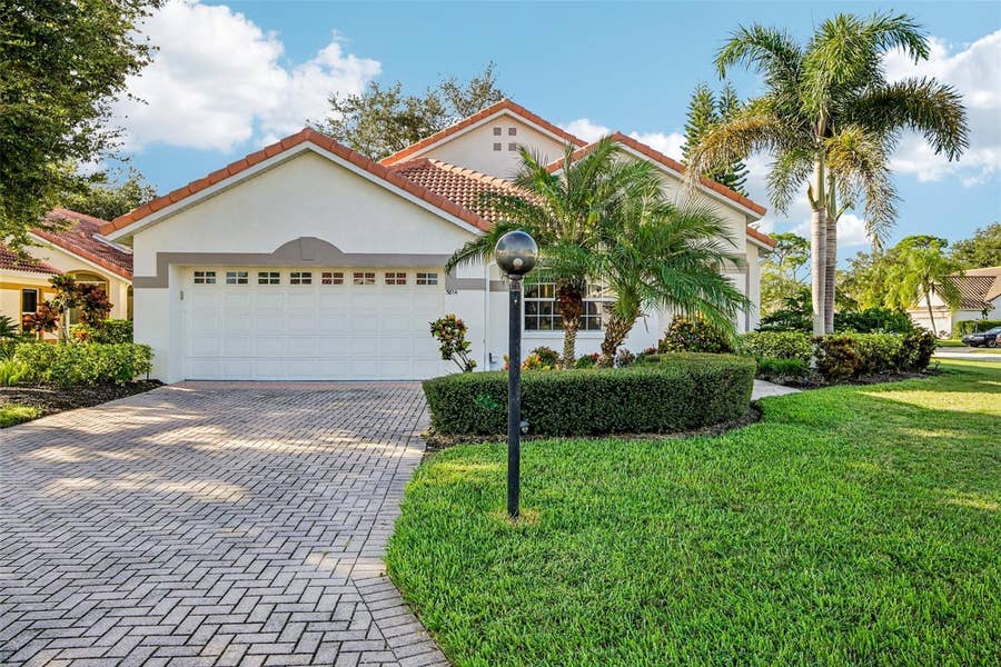 Property photo for 5814 FAIRWOODS CIRCLE, Sarasota, FL