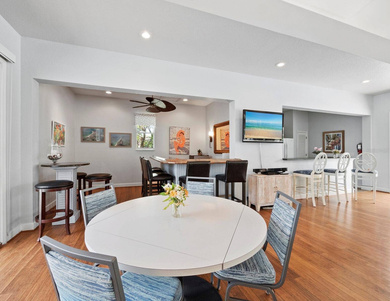 1260 DOLPHIN BAY WAY, #301, Sarasota, FL 34242 Community center