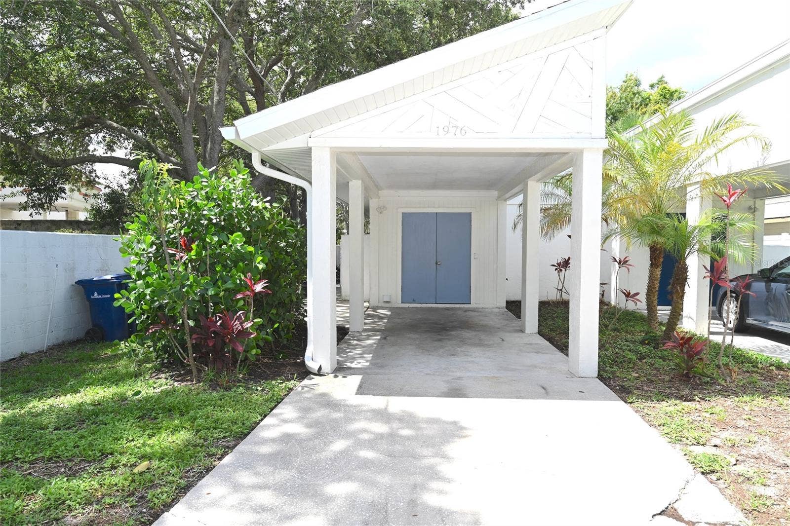 1974/76 DEBBIE STREET, Sarasota, FL 34231 1974/76 DEBBIE STREET, Sarasota, FL 34231