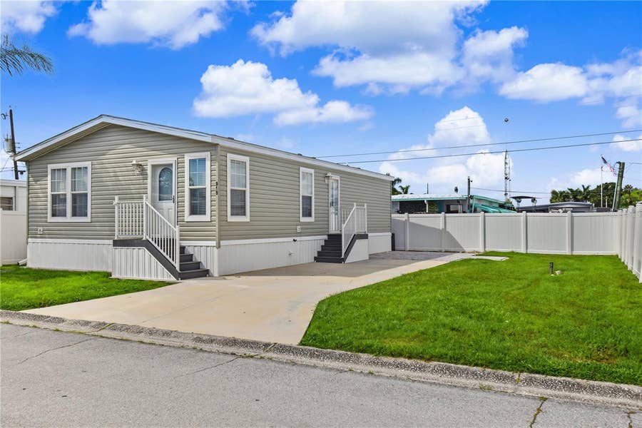 Property photo for 919 50TH AVENUE W, Bradenton, FL