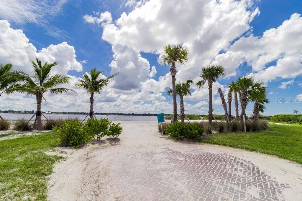 502 16TH AVE E AVENUE E, Palmetto, FL 34221 Sanctuary Cove Private Beach on Manatee River