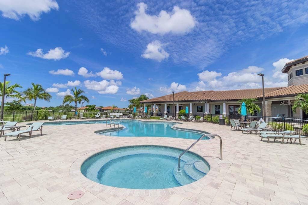 502 16TH AVE E AVENUE E, Palmetto, FL 34221 Clubhouse Pool/spa