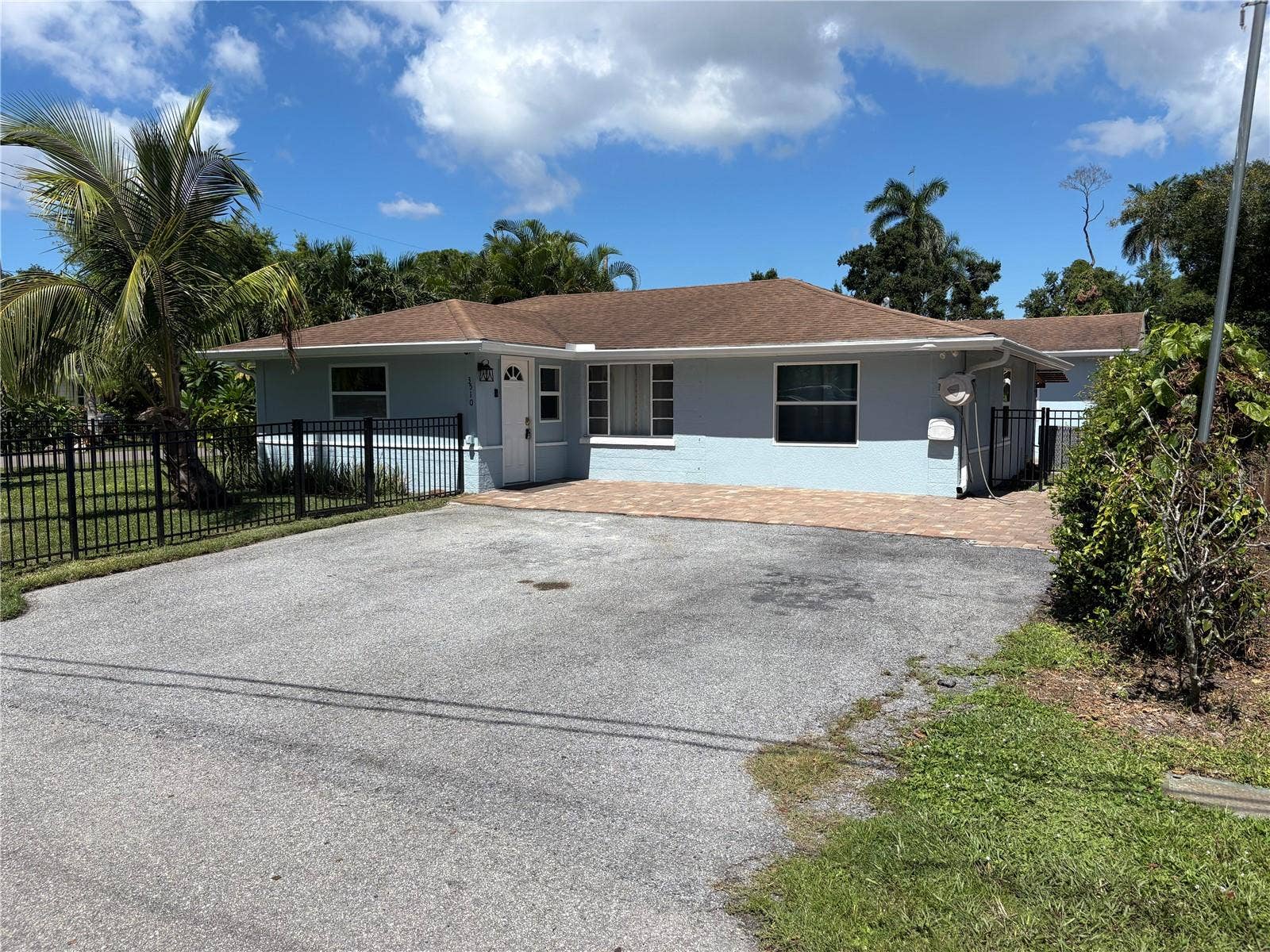 3510 4TH AVENUE W, Bradenton, FL 34205 3510 4TH AVENUE W, Bradenton, FL 34205