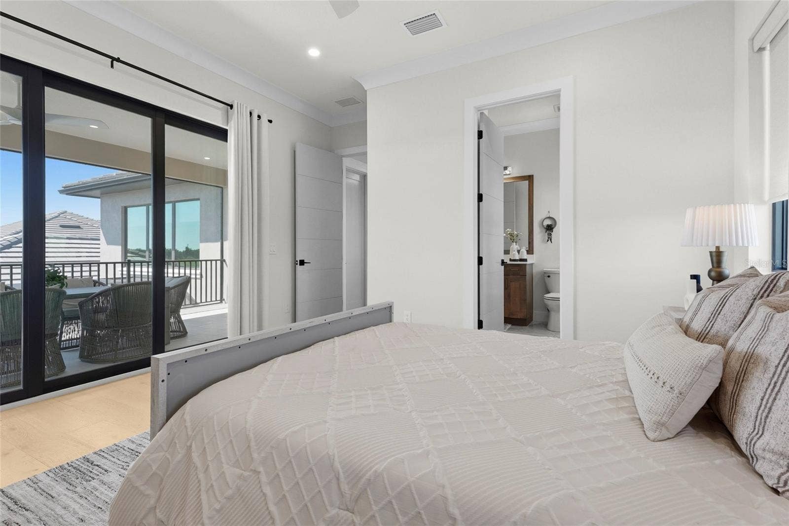 596 BLUE SHELL LOOP, Sarasota, FL 34240 596 BLUE SHELL LOOP, Sarasota, FL 34240