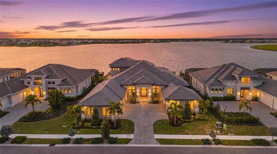 Property photo for 596 BLUE SHELL LOOP, Sarasota, FL