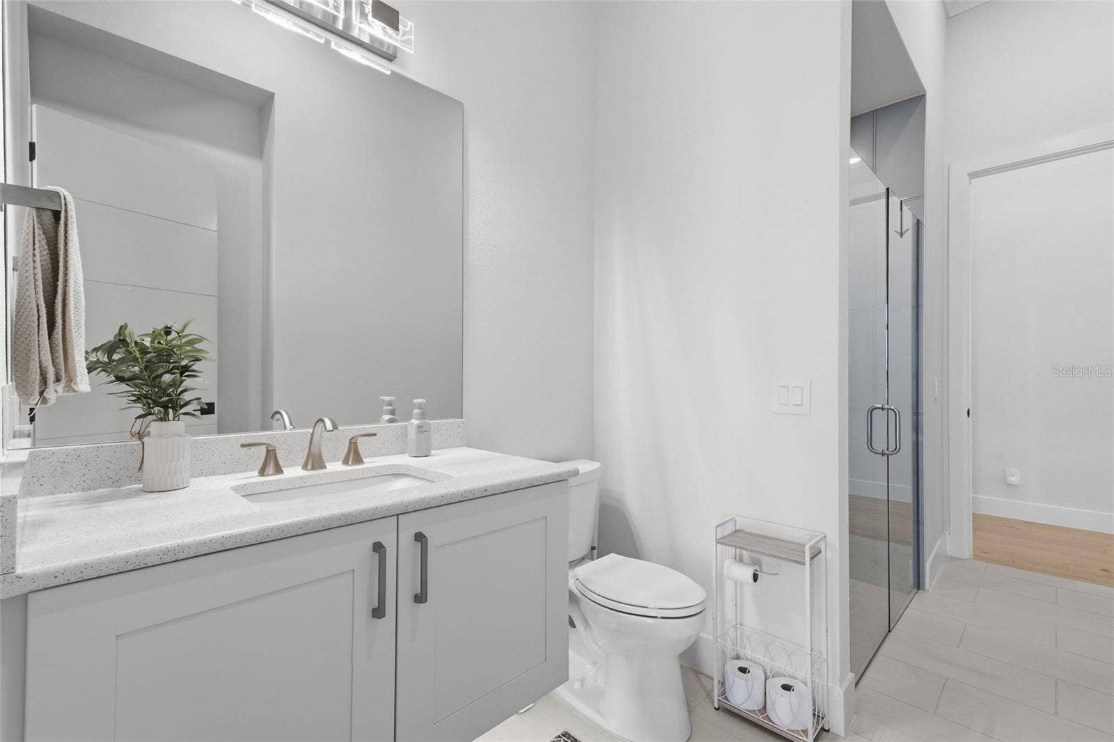 596 BLUE SHELL LOOP, Sarasota, FL 34240 596 BLUE SHELL LOOP, Sarasota, FL 34240