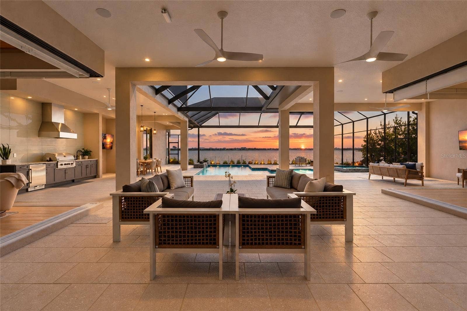 596 BLUE SHELL LOOP, Sarasota, FL 34240 Indoor/outdoor living concept