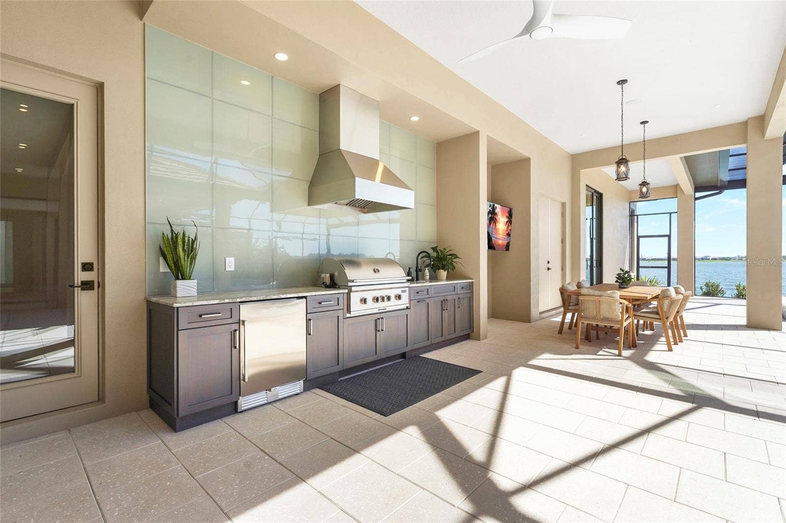 596 BLUE SHELL LOOP, Sarasota, FL 34240 596 BLUE SHELL LOOP, Sarasota, FL 34240