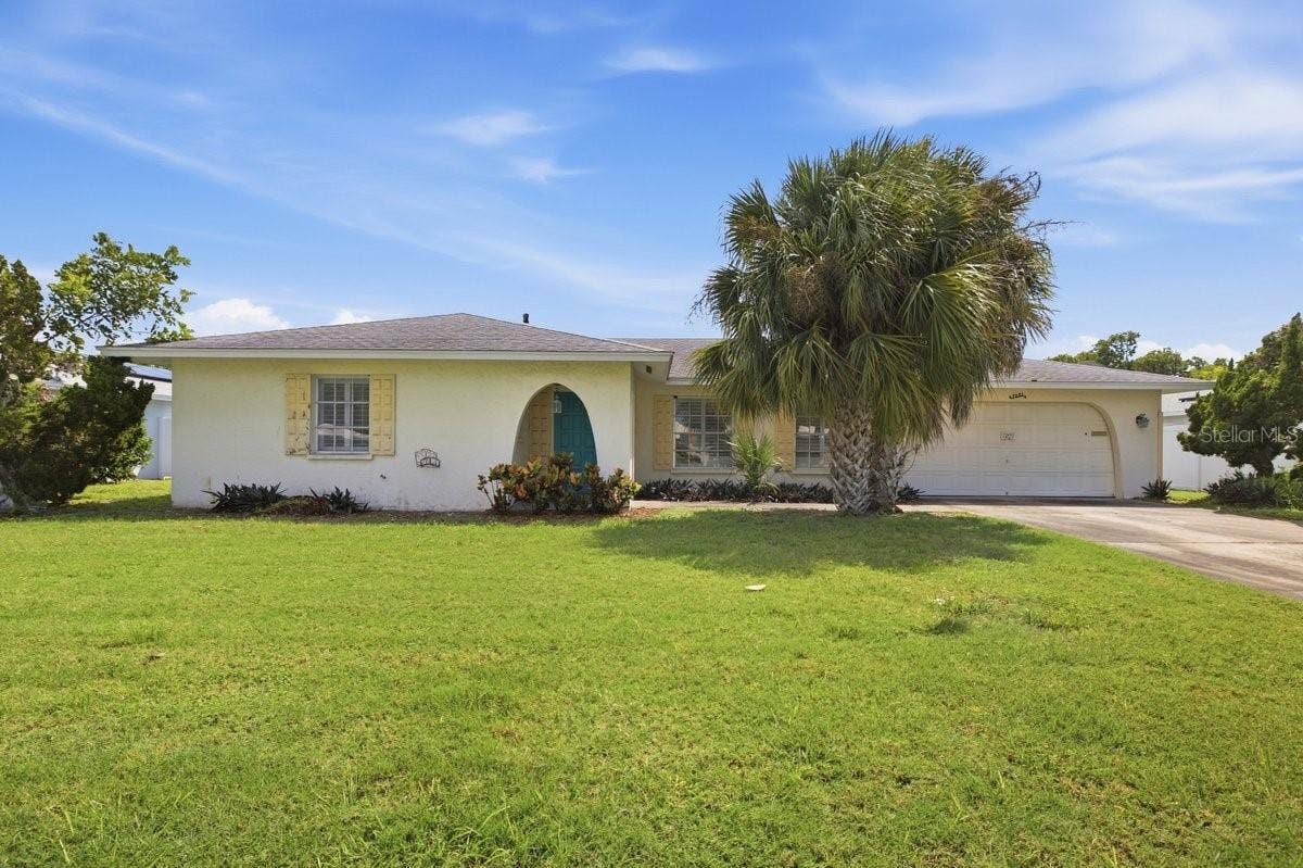 7201 11TH AVENUE W, Bradenton, FL 34209 7201 11TH AVENUE W, Bradenton, FL 34209