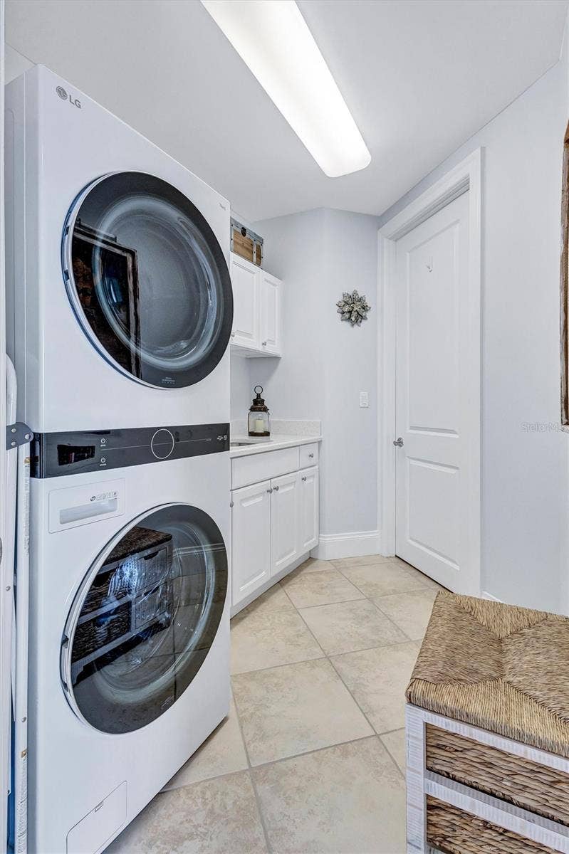 130 RIVIERA DUNES WAY, #701, Palmetto, FL 34221 Laundry Room