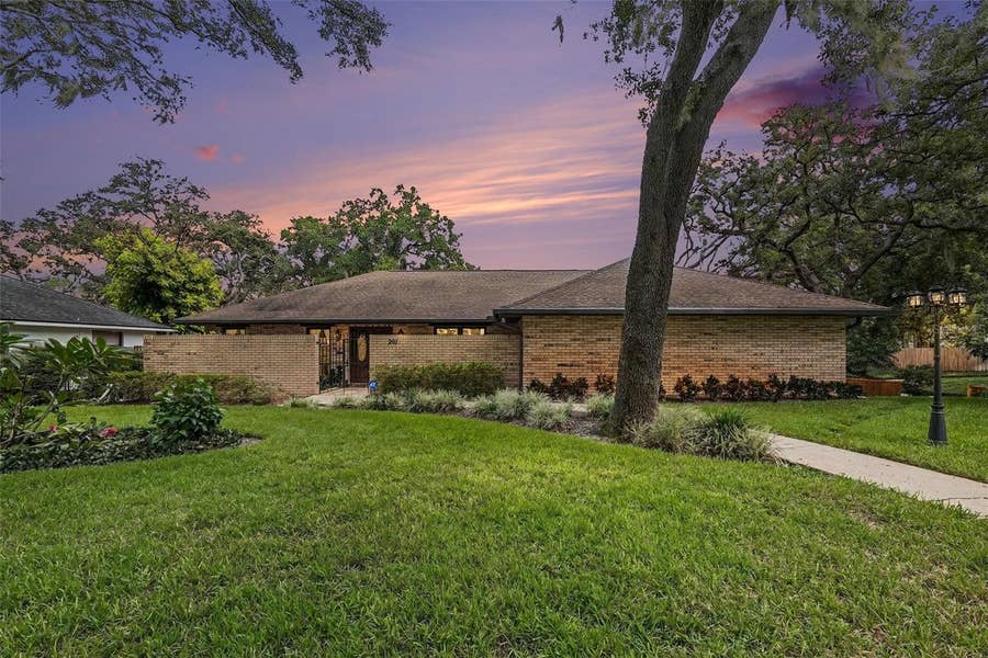 Property photo for 201 WILD OAK DRIVE, Brandon, FL