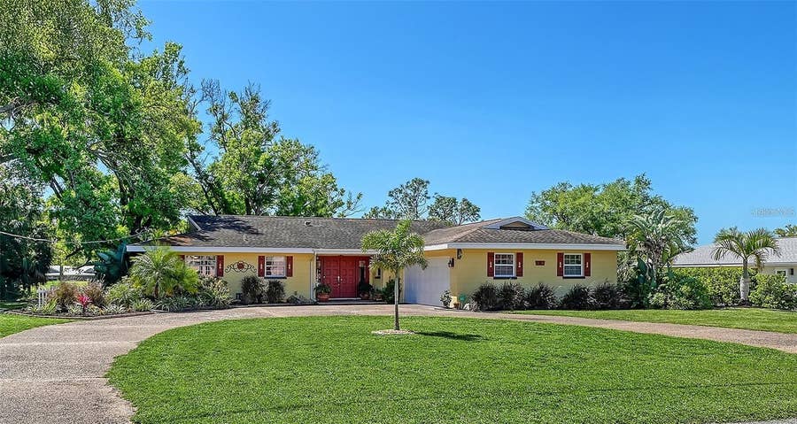 Property photo for 836 MAGELLAN DRIVE, Sarasota, FL